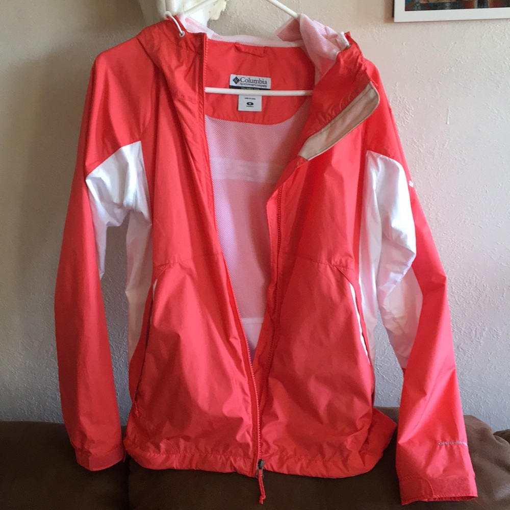 Columbia Omni-shield coral windbreaker like new